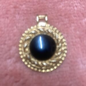 Gold tone & Onyx Pendant